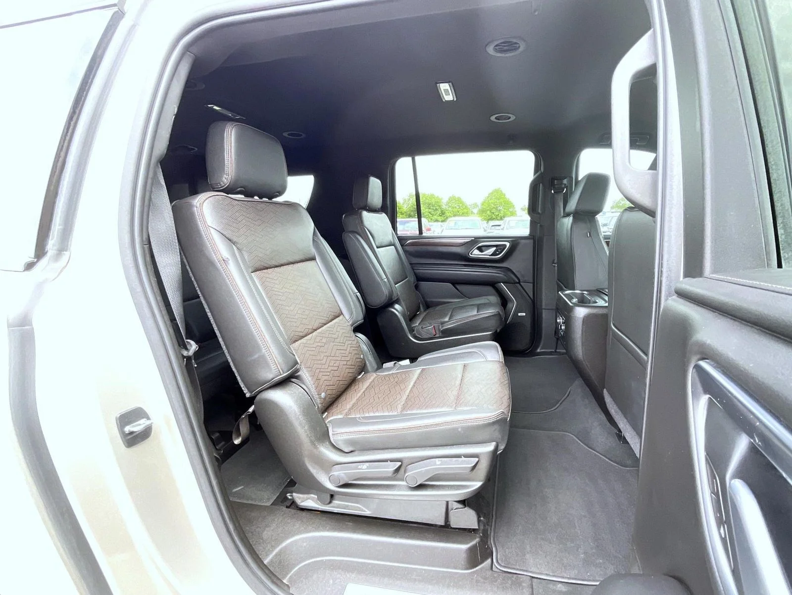 Used 2021 Beige Chevrolet High Country image 18