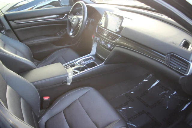 Used 2022 Black Honda Sport 2.0T image 33