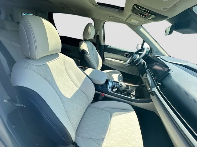 2025 Kia Carnival SX - Photo 30