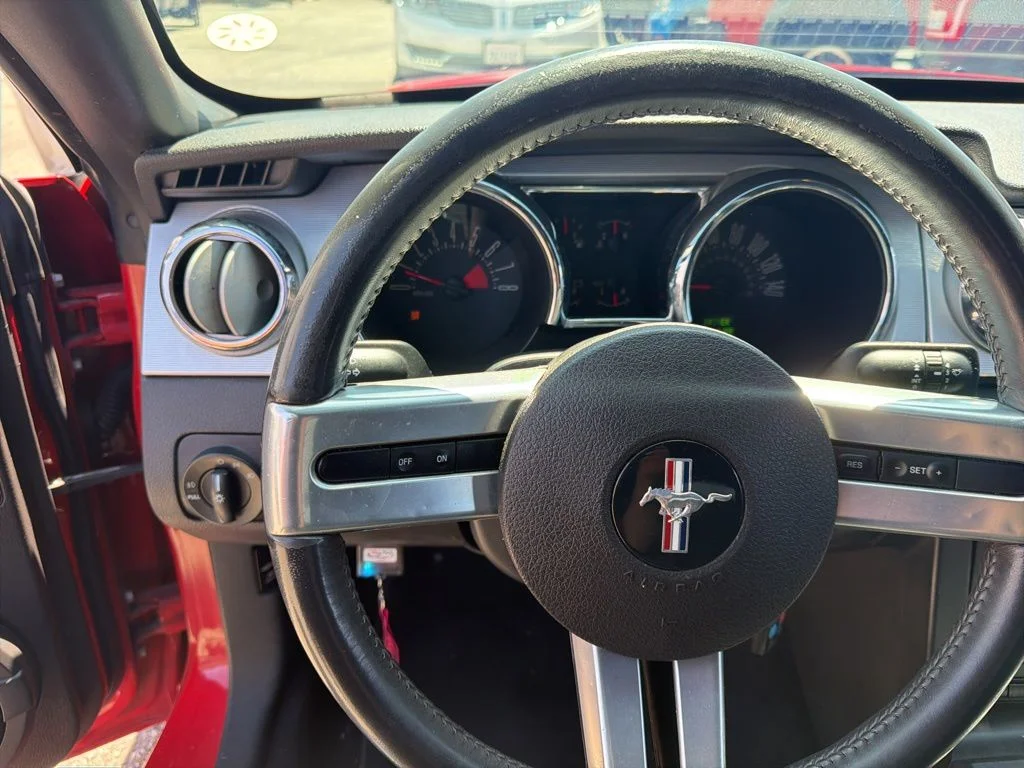 Used 2006 Red Ford GT Deluxe image 4