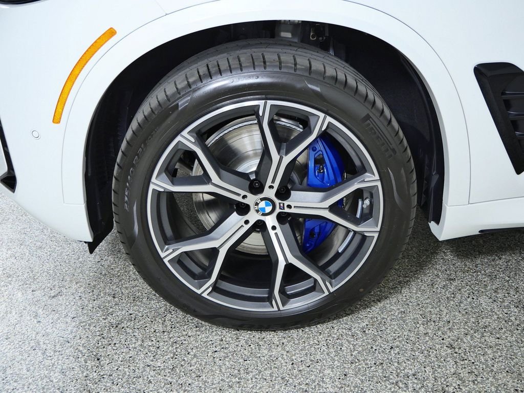 New 2026 Alpine White BMW xDrive40i image 17