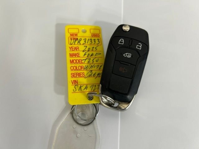Used 2025 Oxford White Ford Base image 30