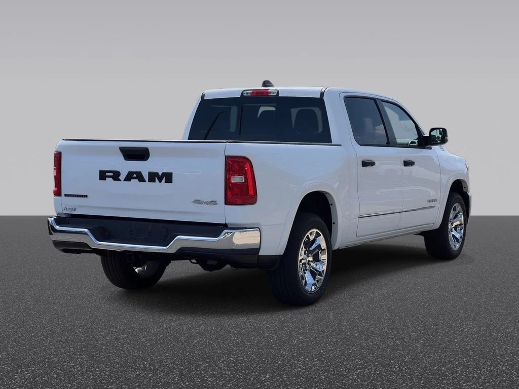 Used 2025 White Ram Big Horn/Lone Star image 4