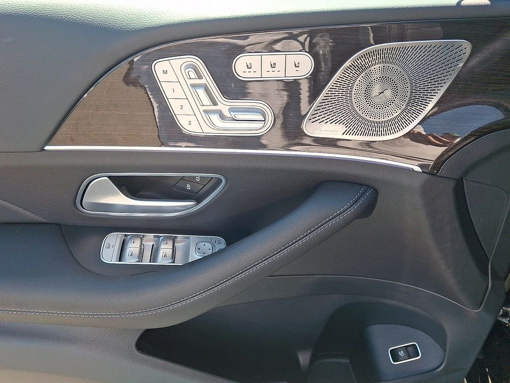 Certified Used 2026 Black Mercedes-Benz GLE 450 image 12