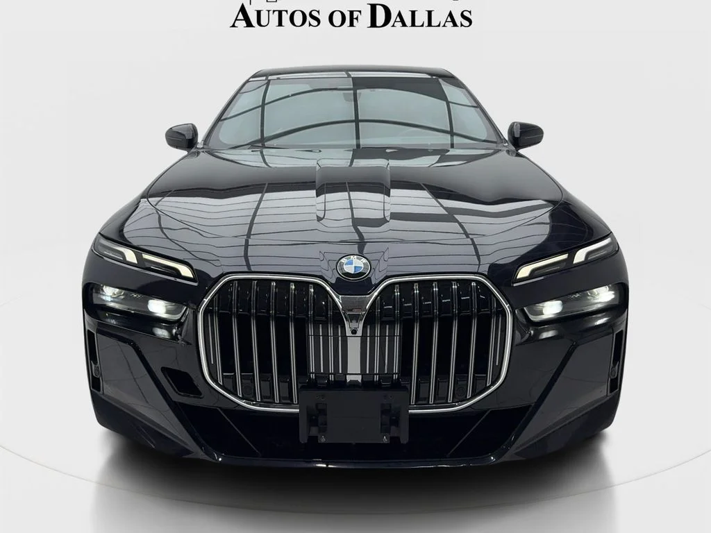 Used 2023 Black BMW 740i image 3