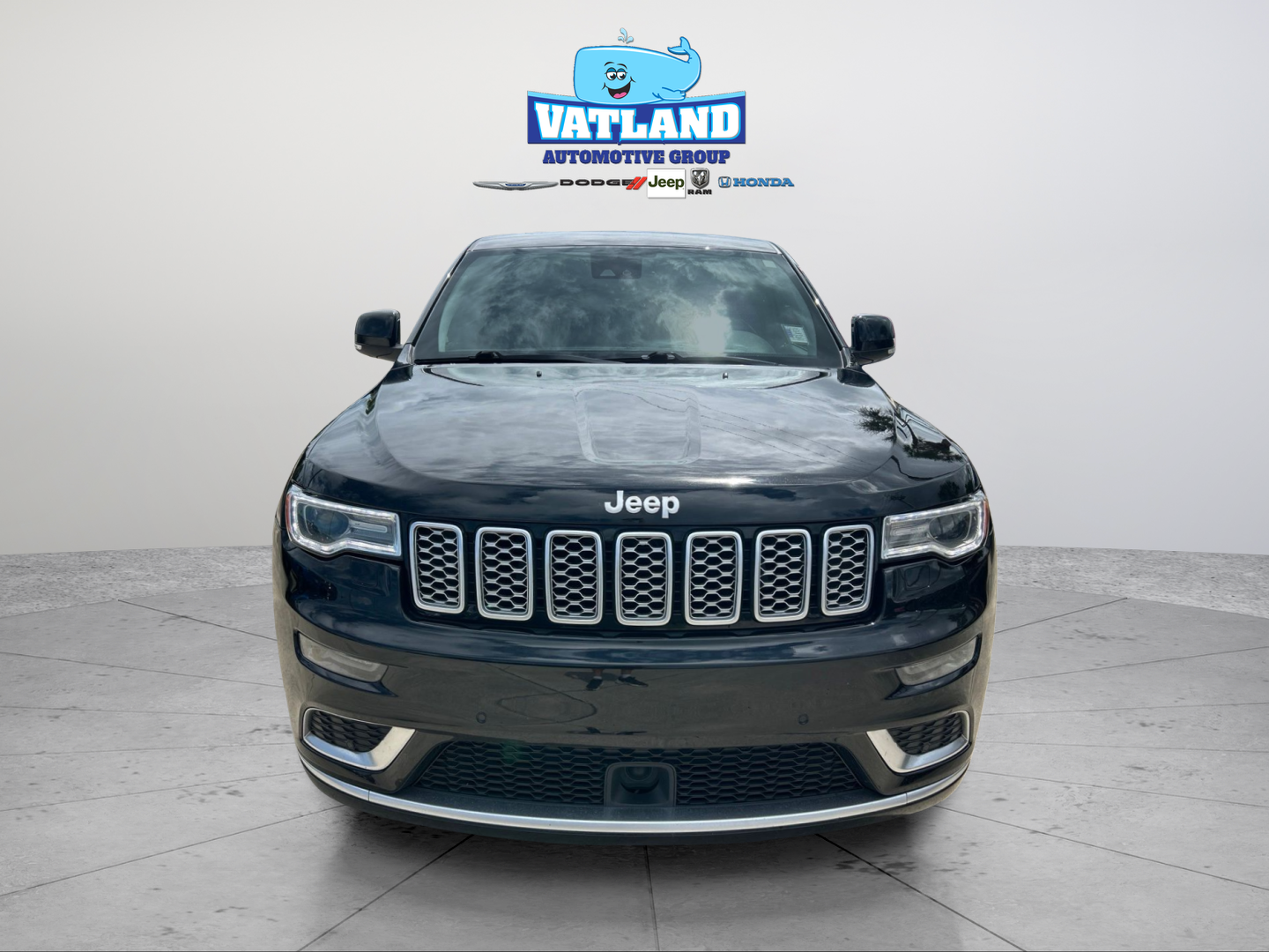 Used 2019 Black Jeep Summit image 21