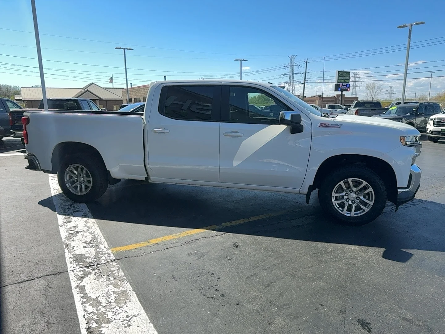 Used 2019 White Chevrolet LT image 7