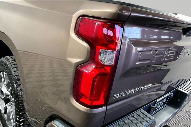 Used 2019 Beige Chevrolet RST image 23