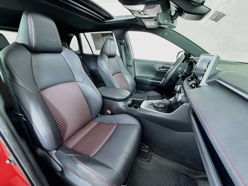 Used 2022 Supersonic Red/Midnight Black Metallic Toyota XSE image 29