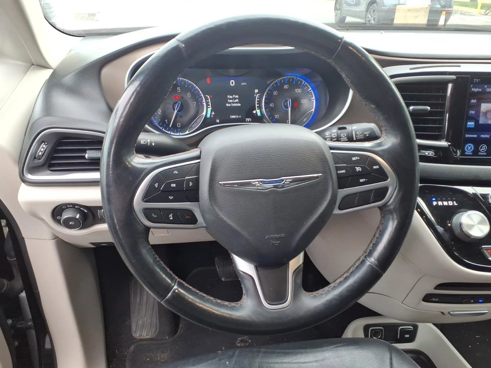 Used 2017 Brilliant Black Crystal Pearlcoat Chrysler Touring-L Plus image 8