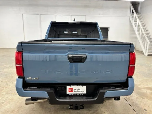 Used 2026 Blue Toyota SR5 image 6