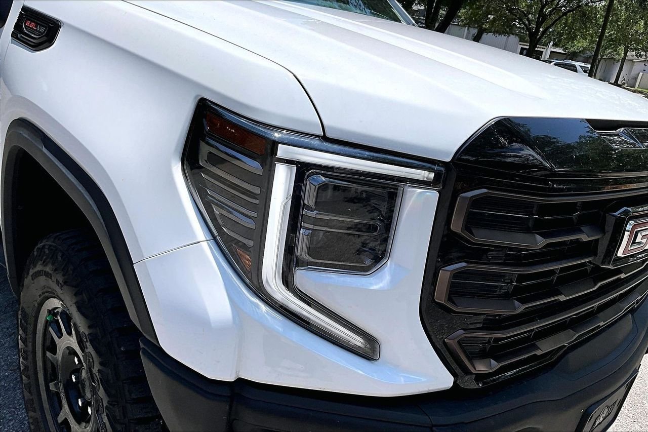 Used 2024 White GMC AT4X image 32