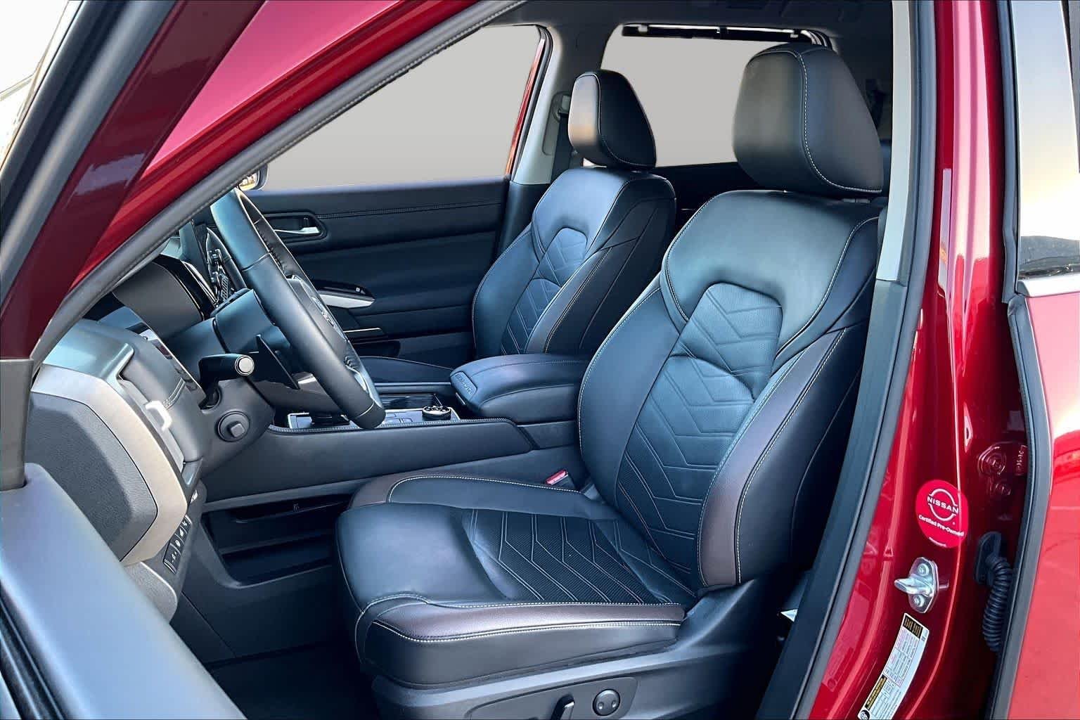 Certified Pre-Owned 2024 Nissan Pathfinder Platinum