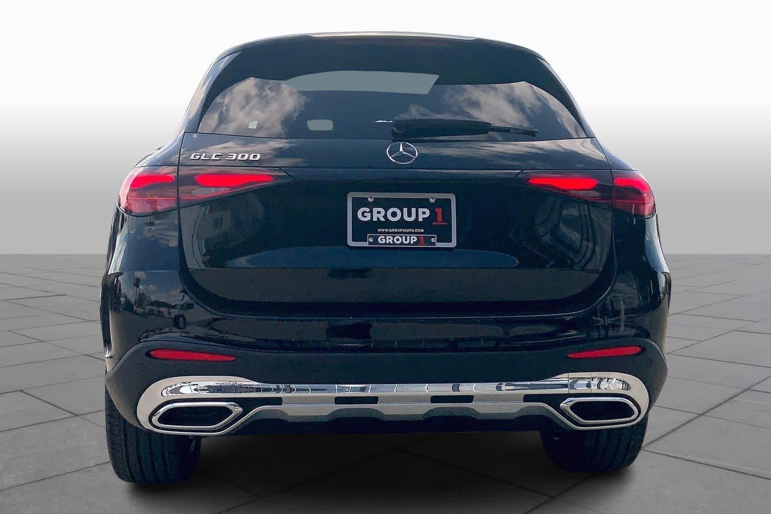 New 2026 Black Mercedes-Benz GLC 300 image 4
