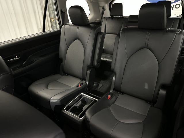 Used 2025 Black Toyota XLE image 27