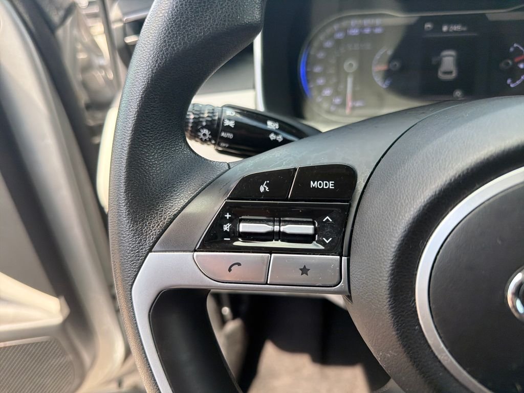 Used 2024 Silver Hyundai SEL image 30