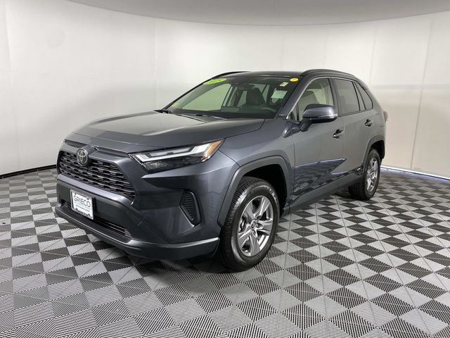 Used 2025 Gray Toyota XLE image 4