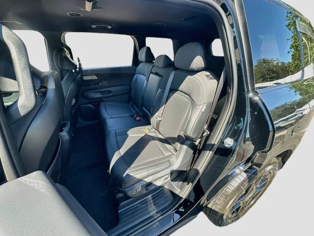 New 2027 Ebony Black Kia LX image 23