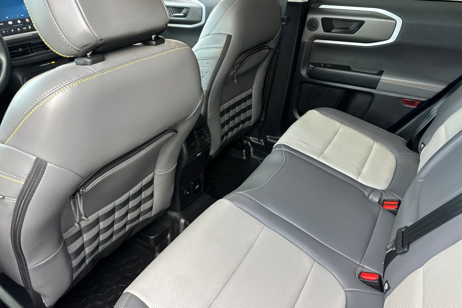 Used 2025 Blue Ford Badlands image 12