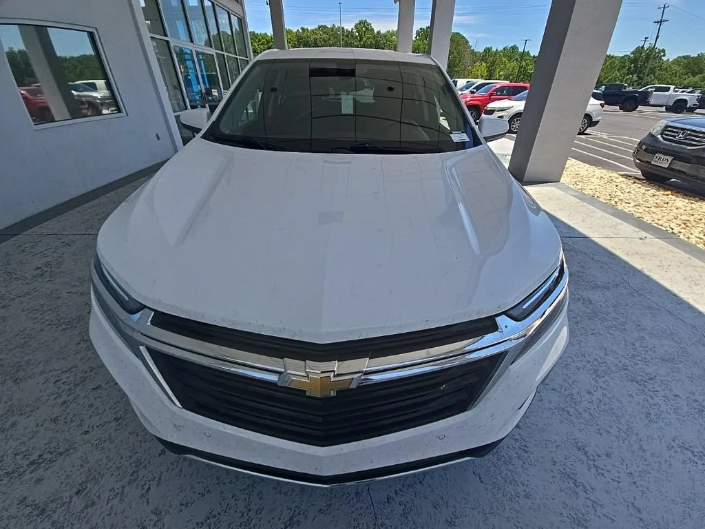 Used 2023 Summit White Chevrolet LT image 8