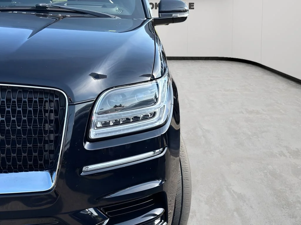 Used 2020 Infinite Black Lincoln Reserve image 4