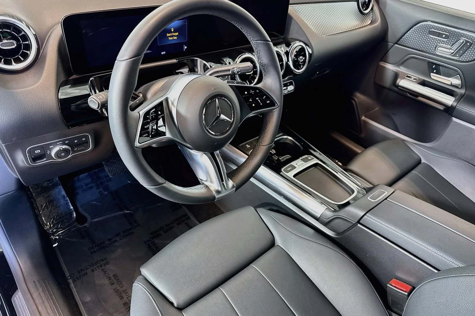 Used 2026 Night Black Mercedes-Benz GLA 250 image 9