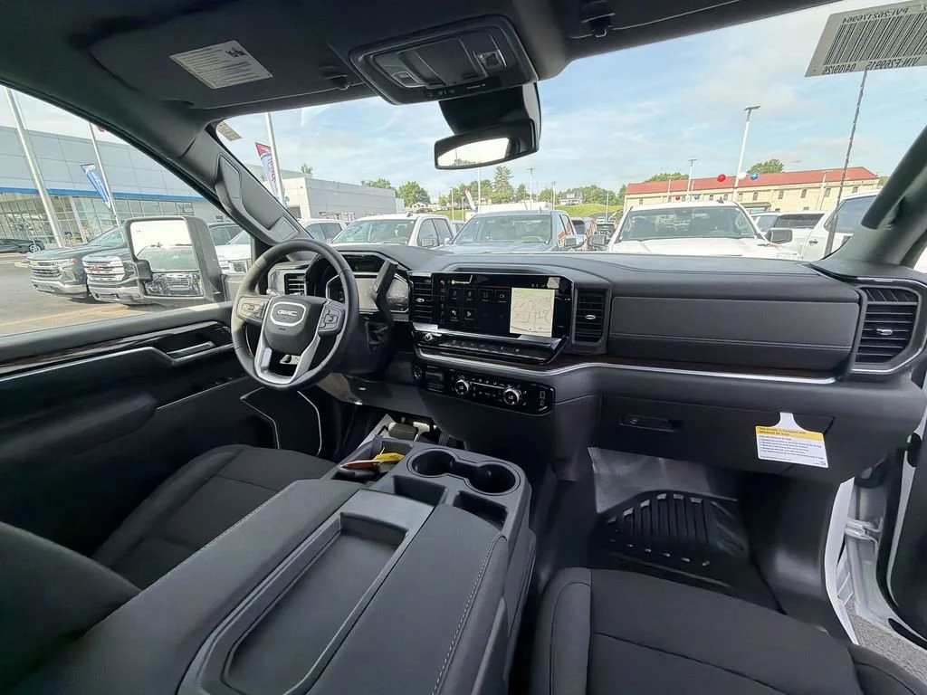 New 2026 Summit White GMC SLE DRW image 10