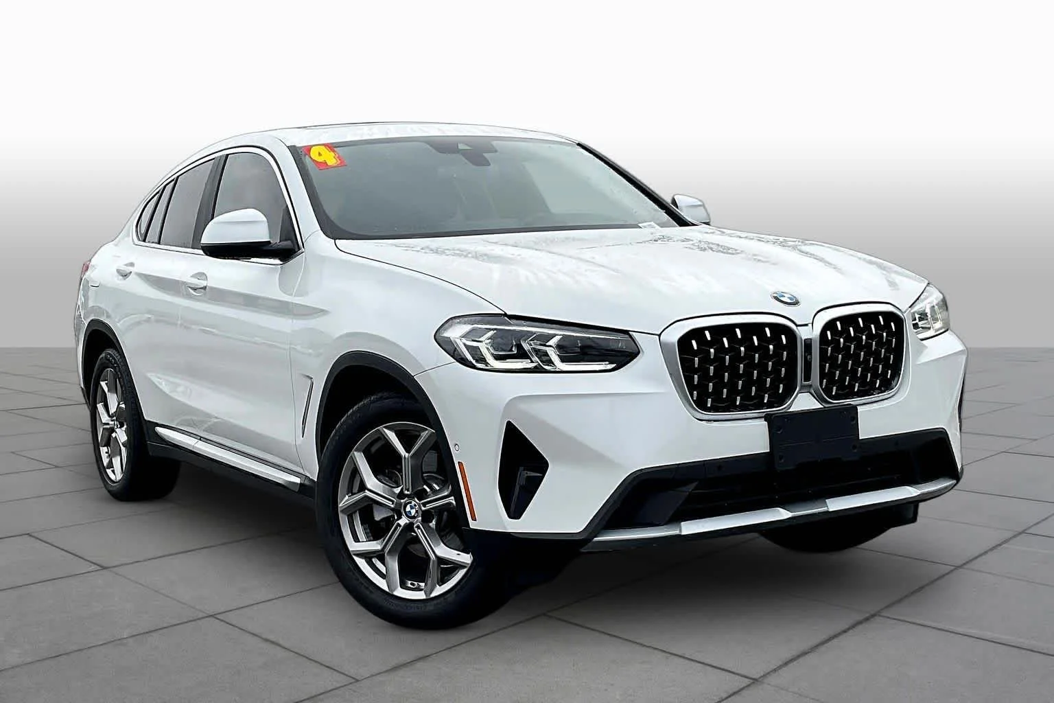 Used 2024 Alpine White BMW xDrive30i image 5