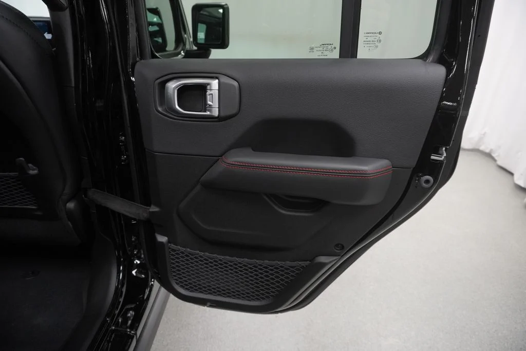 New 2026 Black Clear-Coat Exterior Paint Jeep Moab 392 image 32