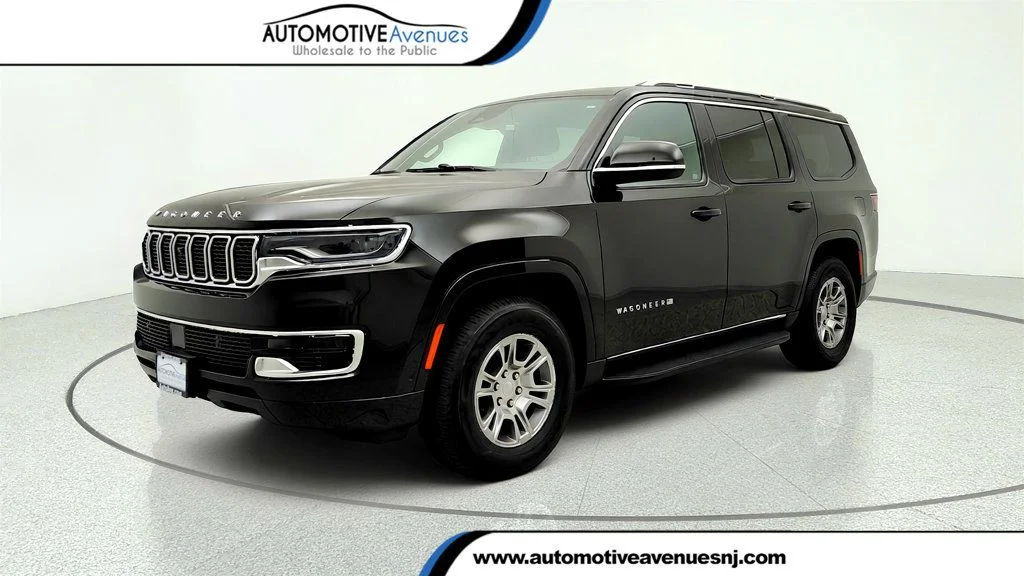 2023 Jeep Wagoneer Series I 4WD's photo
