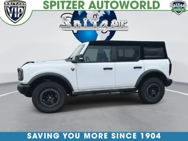 Used 2023 White Ford Badlands image 9