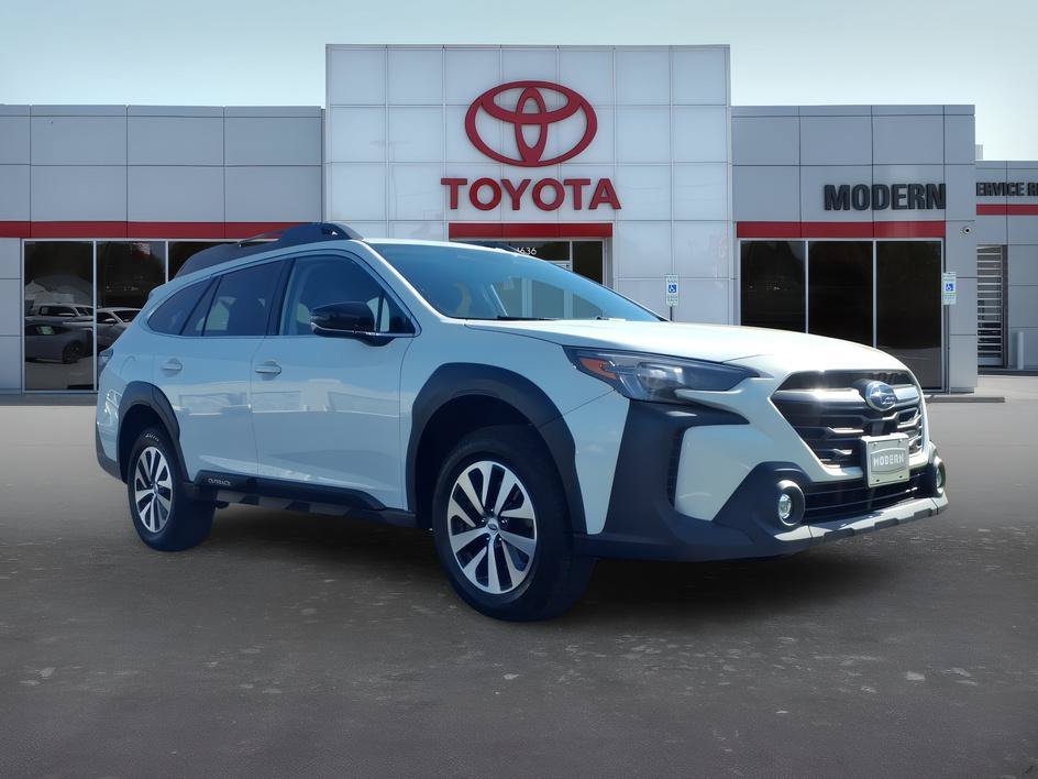 Used 2025 Crystal White Pearl Subaru Premium image 7