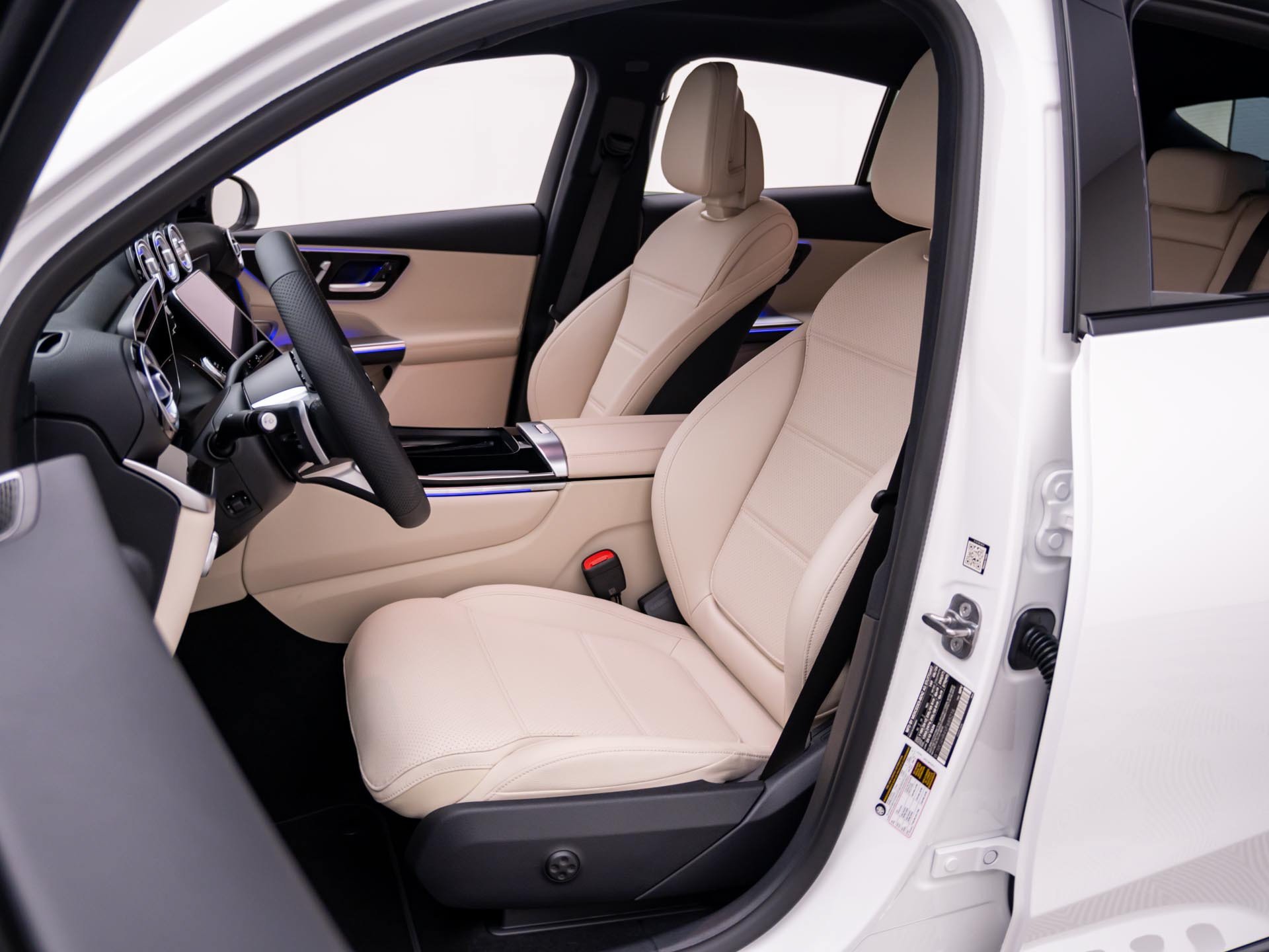 New 2027 White Mercedes-Benz GLC 300 Coupe image 58