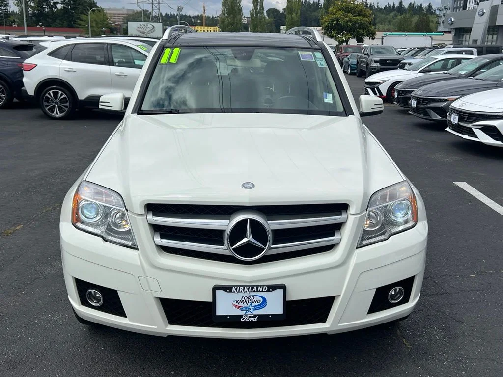 Used 2011 Arctic White Mercedes-Benz GLK 350 image 5
