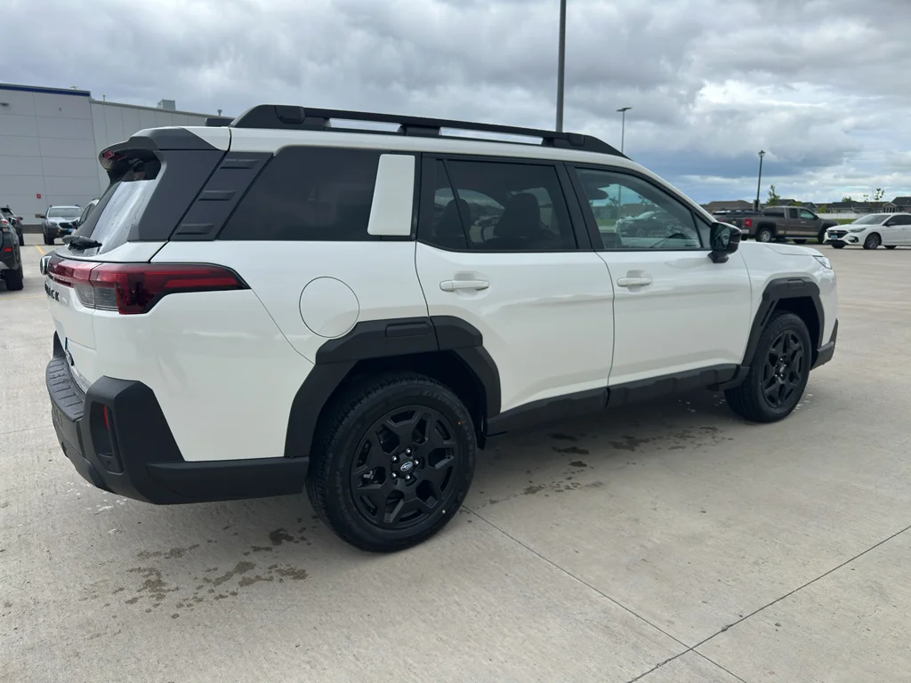 New 2026 CRYSTAL WHITE PEARL Subaru Limited image 5