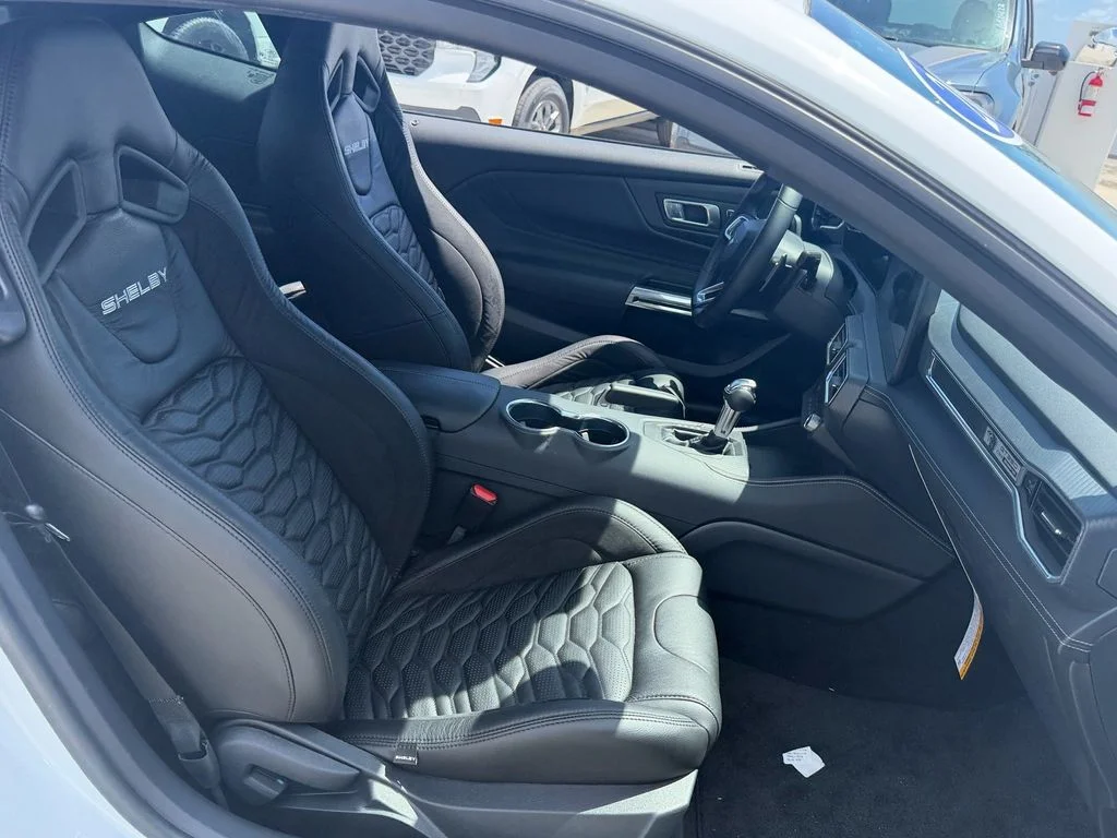 Used 2025 Oxford White Ford GT Premium image 14