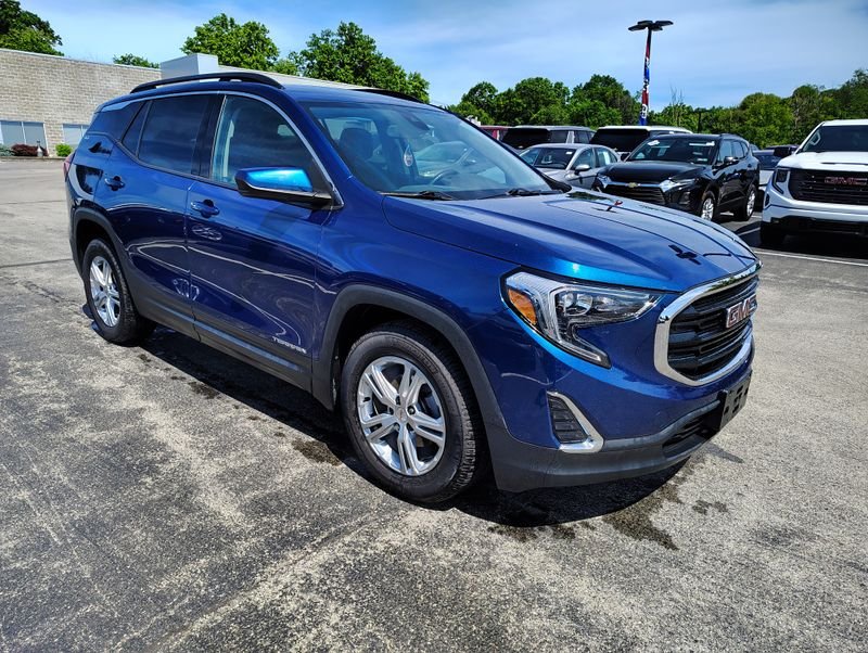 Used 2020 Blue GMC SLE image 3