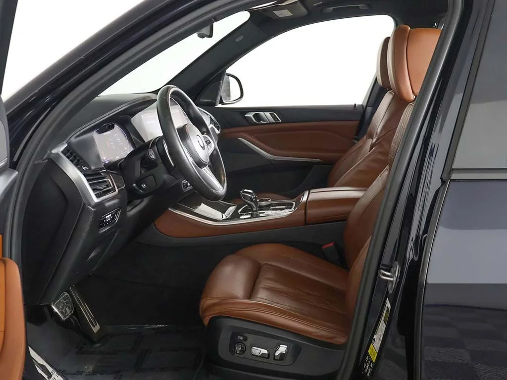Used 2022 Black BMW M50i image 30