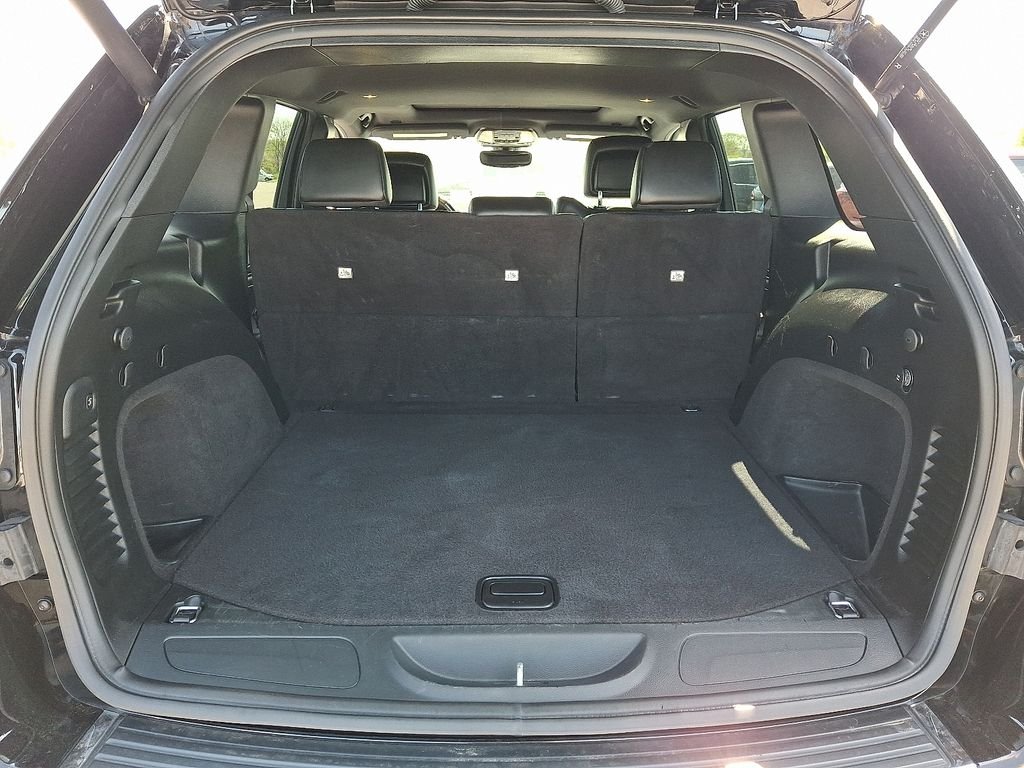 Used 2020 Black Jeep Limited image 28