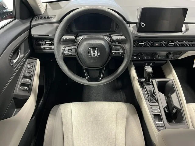 New 2026 Meteorite Gray Metallic Honda SE image 29