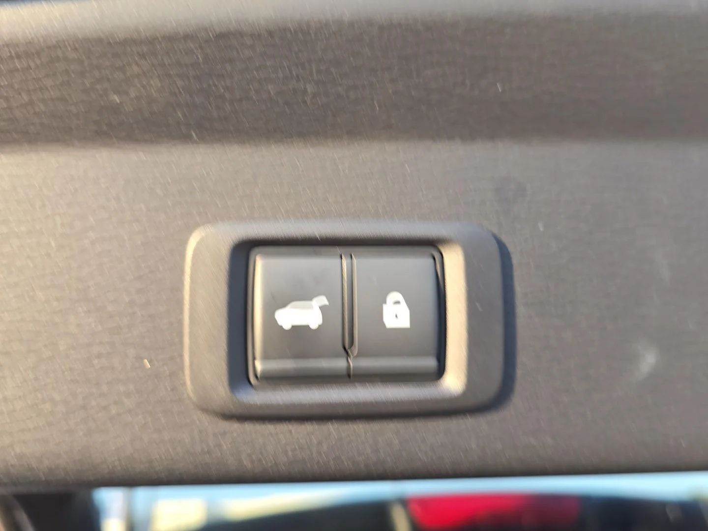 Used 2025  Mitsubishi SE image 6