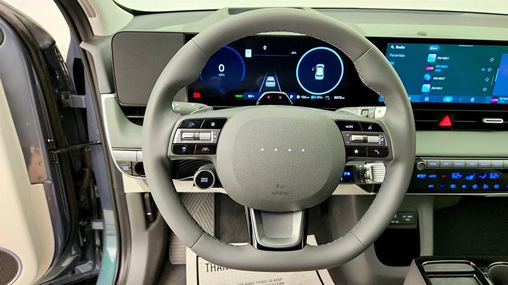 Used 2025 Digital Teal Hyundai Limited AWD image 13