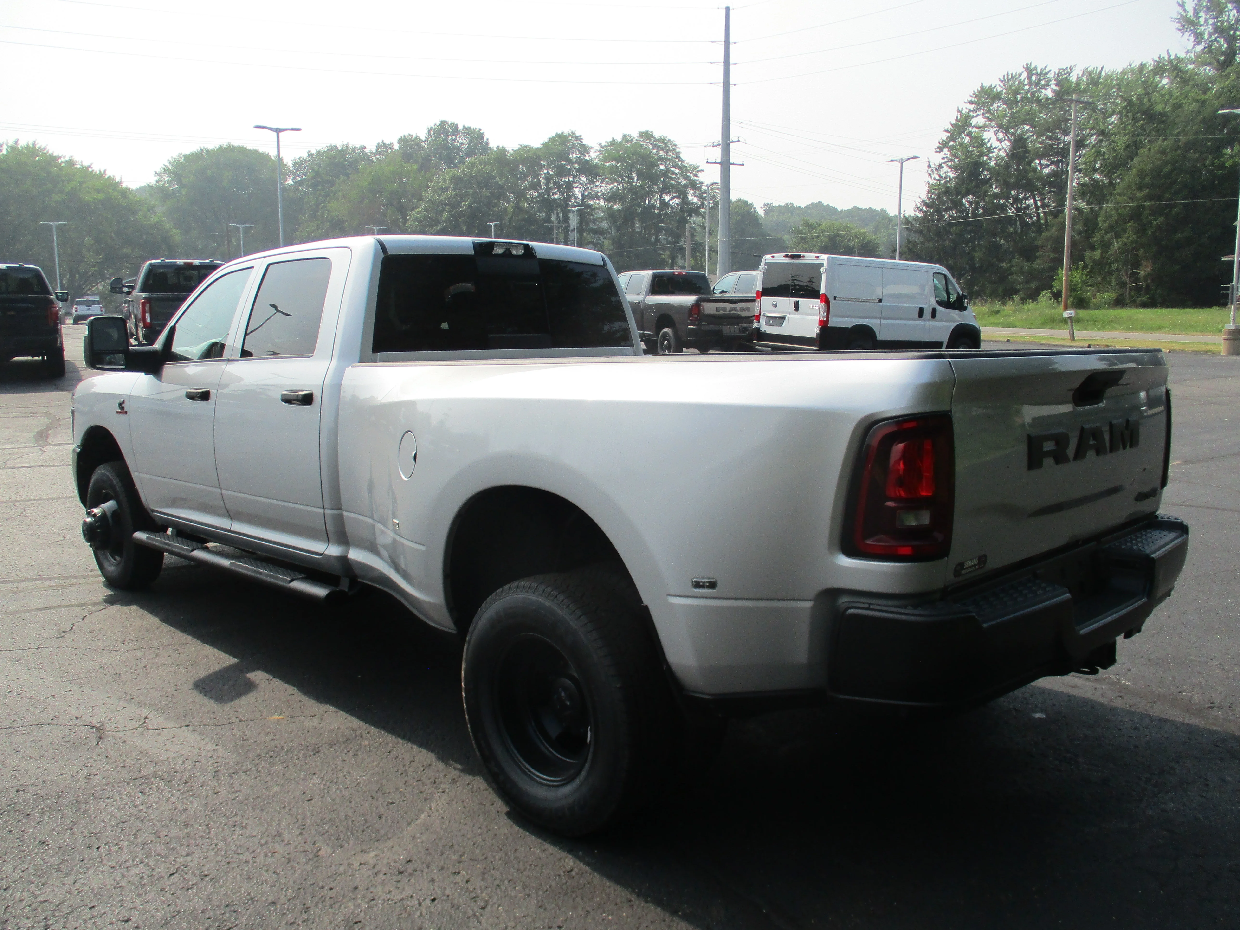 New 2026 Silver-Zynith Exterior Paint RAM Tradesman image 32