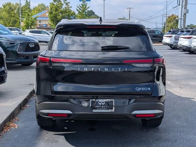 New 2027 MINERAL BLACK INFINITI LUXE image 6