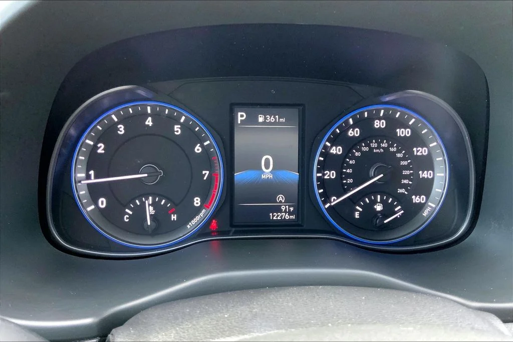 Used 2023 Gray Hyundai SEL image 12