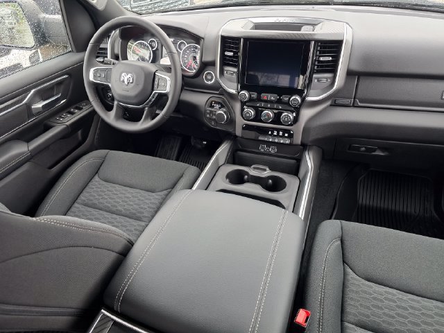 New 2026 Diamond Black Crystal Pearl-Coat Exterior Paint RAM Big Horn/Lone Star image 42