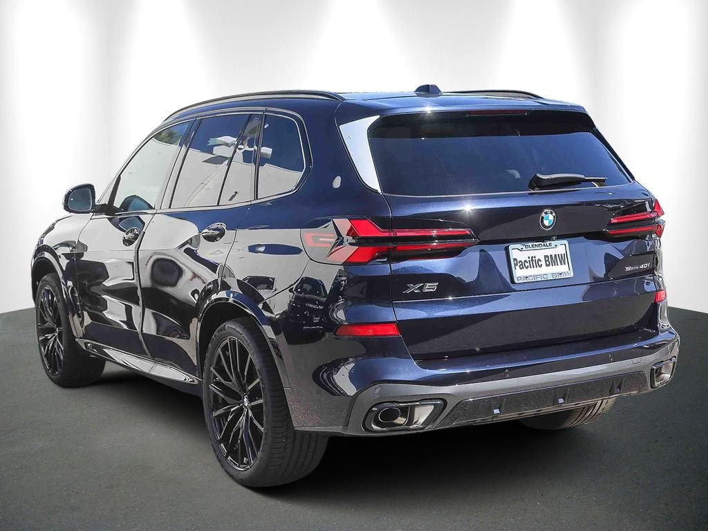 Used 2026 Carbon Black Metallic BMW sDrive40i image 4