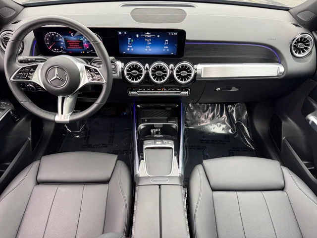Used 2026 Mountain Grey Metallic Mercedes-Benz GLB 250 image 10