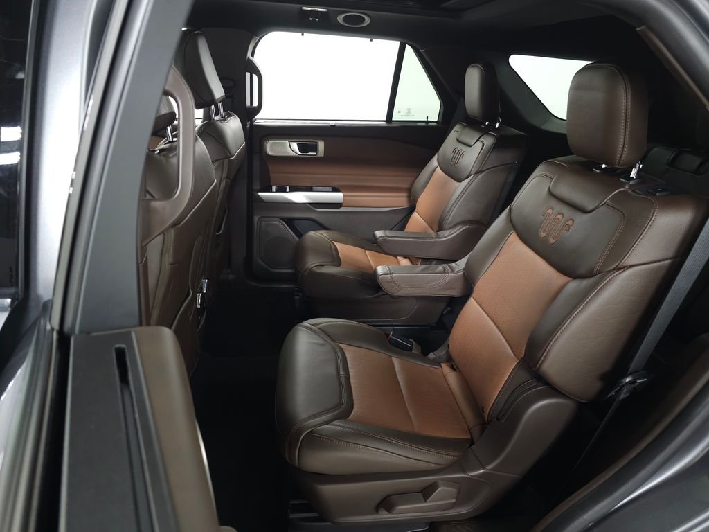 Used 2023 Gray Metallic Ford King Ranch image 35