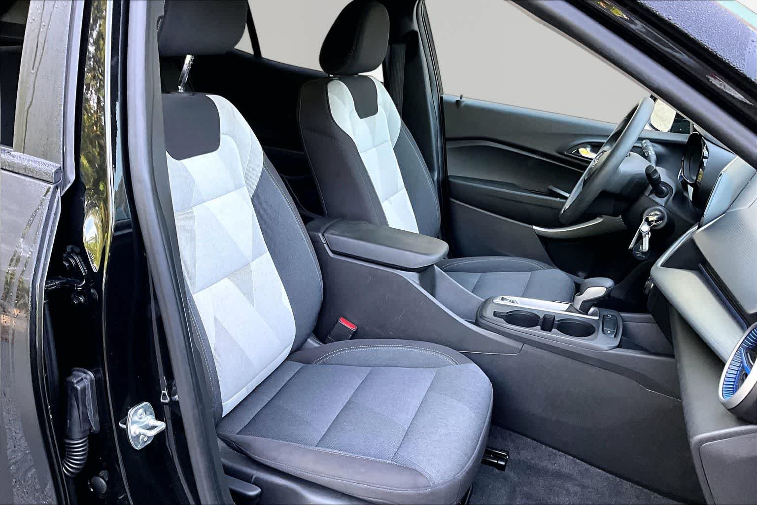 Used 2025 Mosaic Black Metallic Chevrolet LS image 9